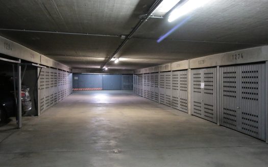 ABSPERRBARE GARAGE IN TG – ST. CAJETAN-STR.14 – FÜR PKW, MOTTORAD, OLDTIMER ETC.