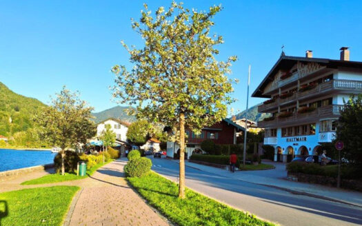 Rottach-Egern / freier See- u. Bergblick – große 2-Zi-Whg. Spitzenlage am See