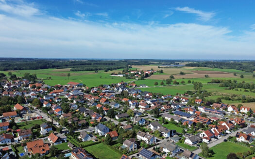 SONNIGES, RUHIGES, FREIES, SOFORT BEBAUBARES GRUNDSTÜCK, Ca. 683m² für EFH oder DH