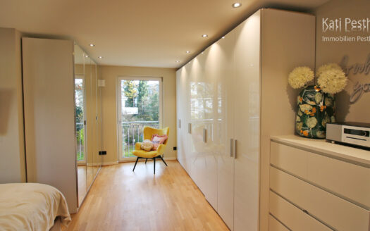 TOP LAGE TRIFFT AUF EXKLUSIVITÄT – KOMPLETT SANIERTE 3ZKB, TG-Stellplatz, EBK uvm.