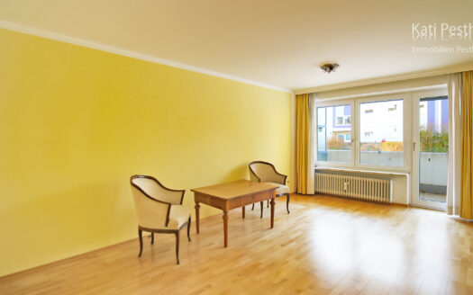 Gestalten statt suchen: Sanierungsbedürftige 2,5 Wohnung mit Balkon